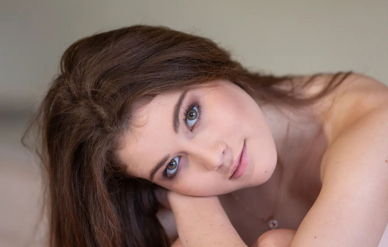 Эротическая фотография: когда тело говорит без слов