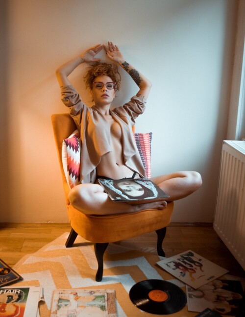 vinyl fashion ero photo 2