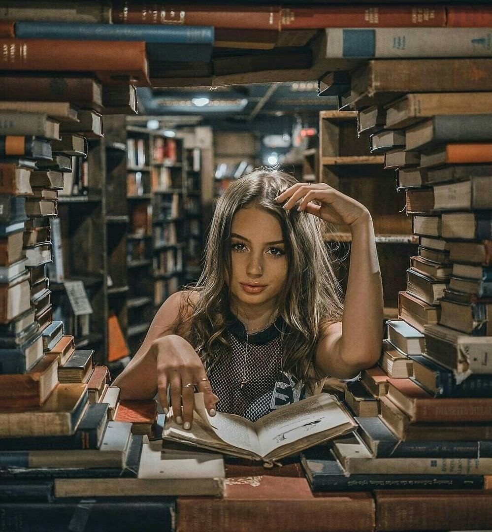 reading girl 4