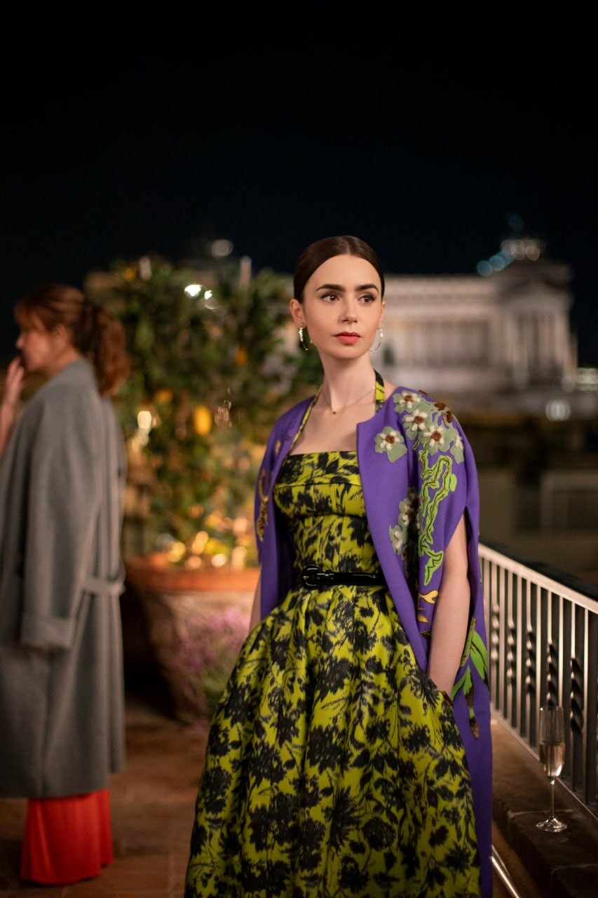 Emily in Paris NETFLIX series 22