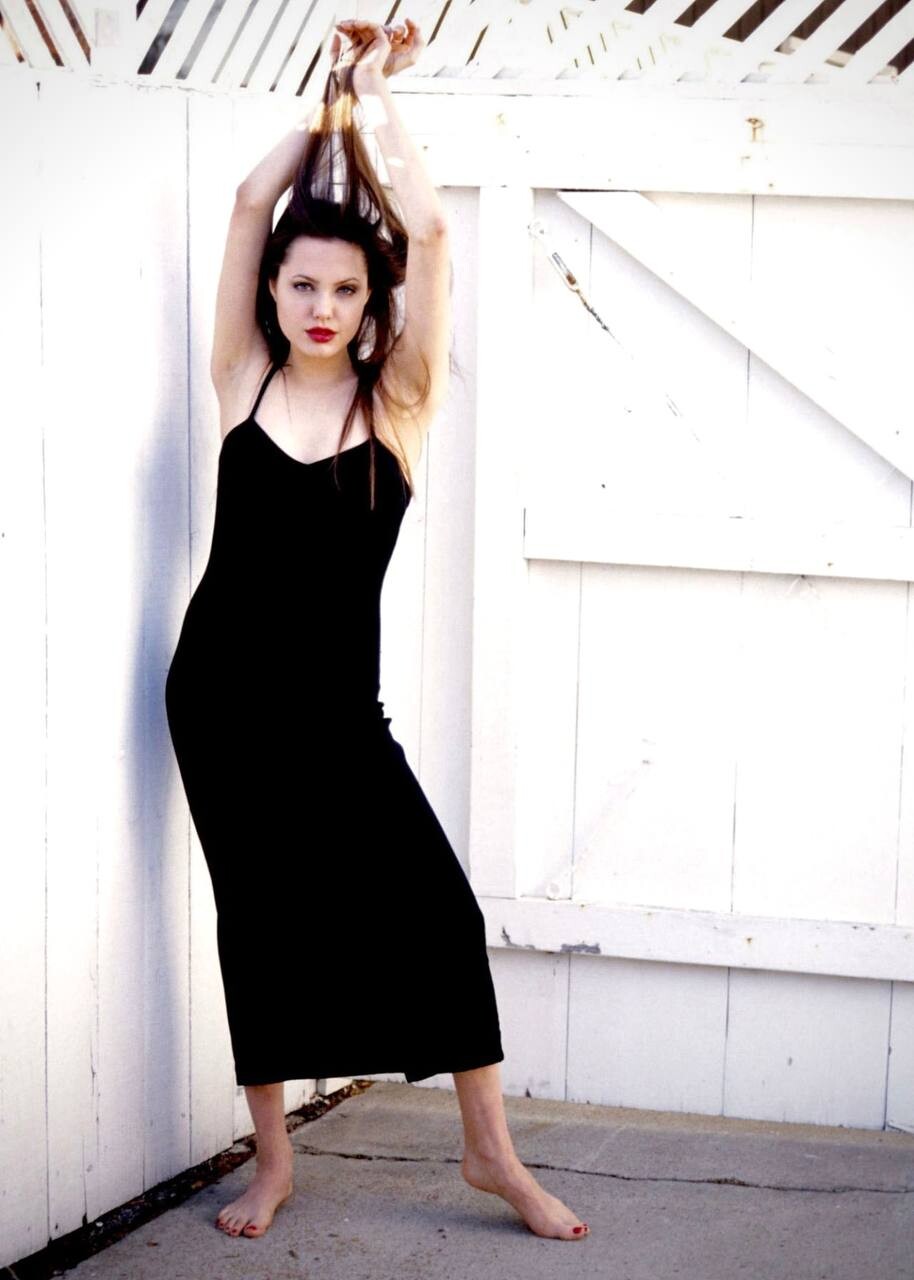Angelina Jolie 1994 2