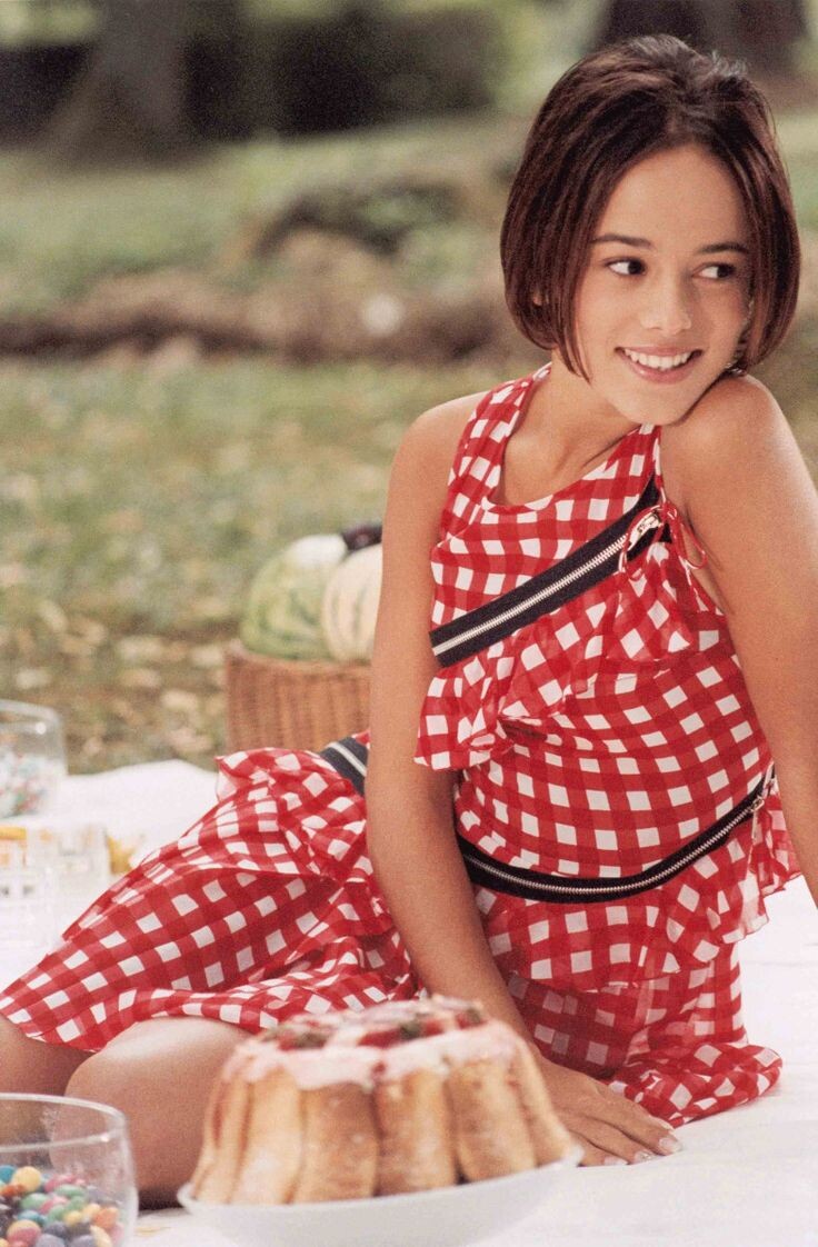 Singer Alizee 8
