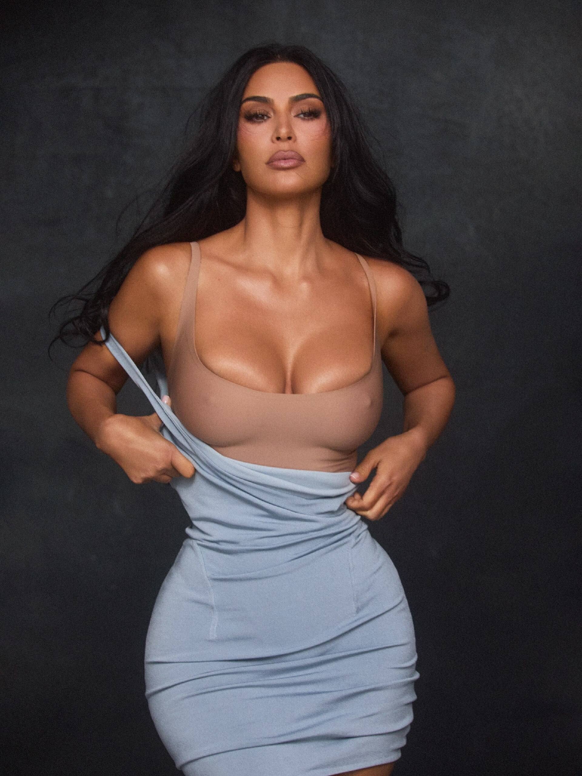 Kim Kardashian 4